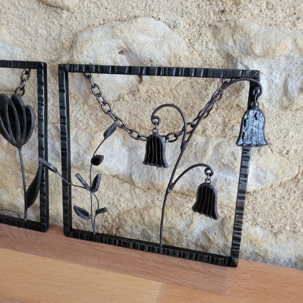 Triptyque Floral en Verre et Fer Forgé – Décoration Murale Artisanale (3 cadres suspendus)